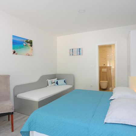 Apartments By The Sea Brela, Makarska - 6688 Rom bilde