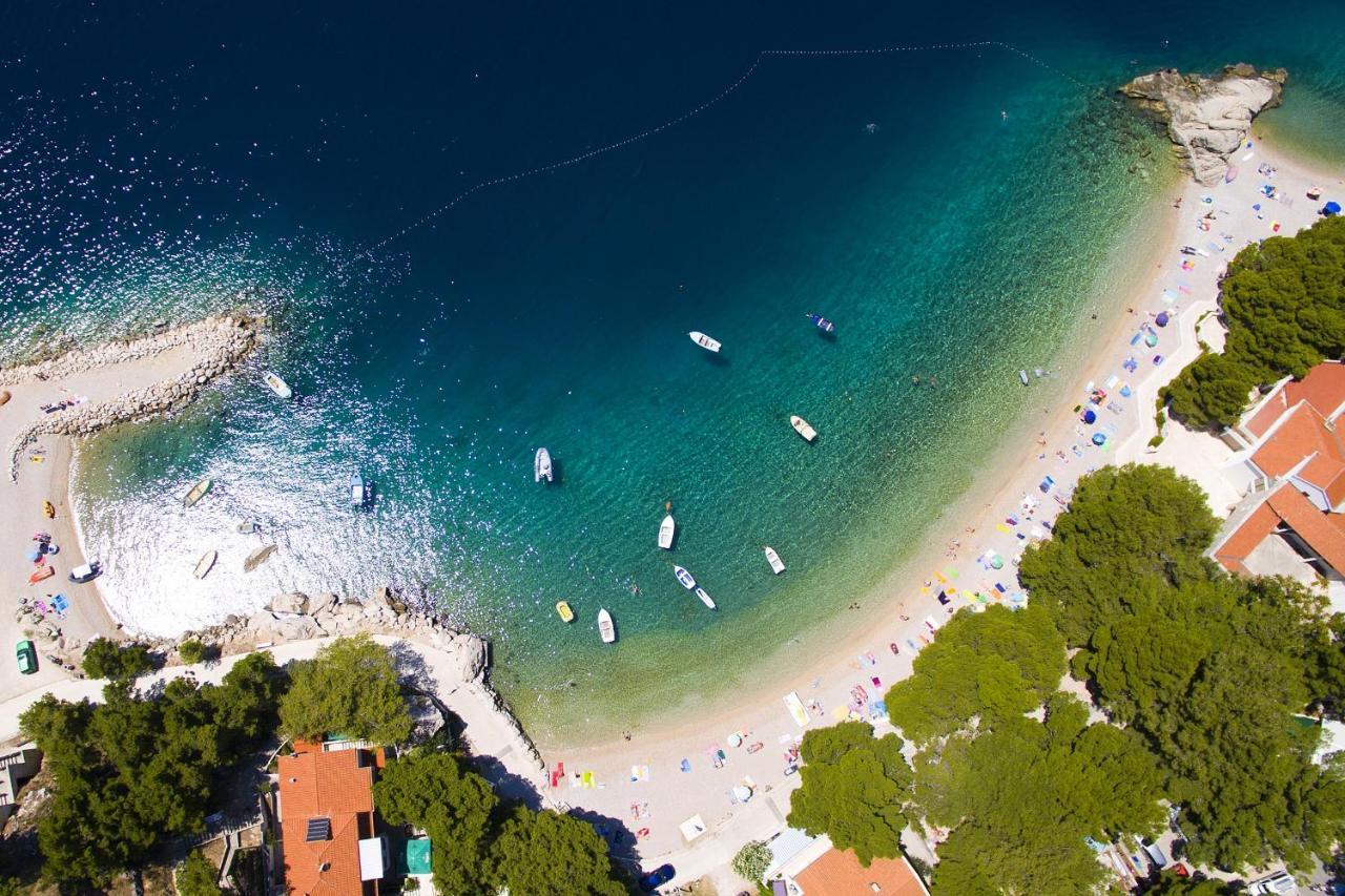 Apartments By The Sea Brela, Makarska - 6688 Eksteriør bilde