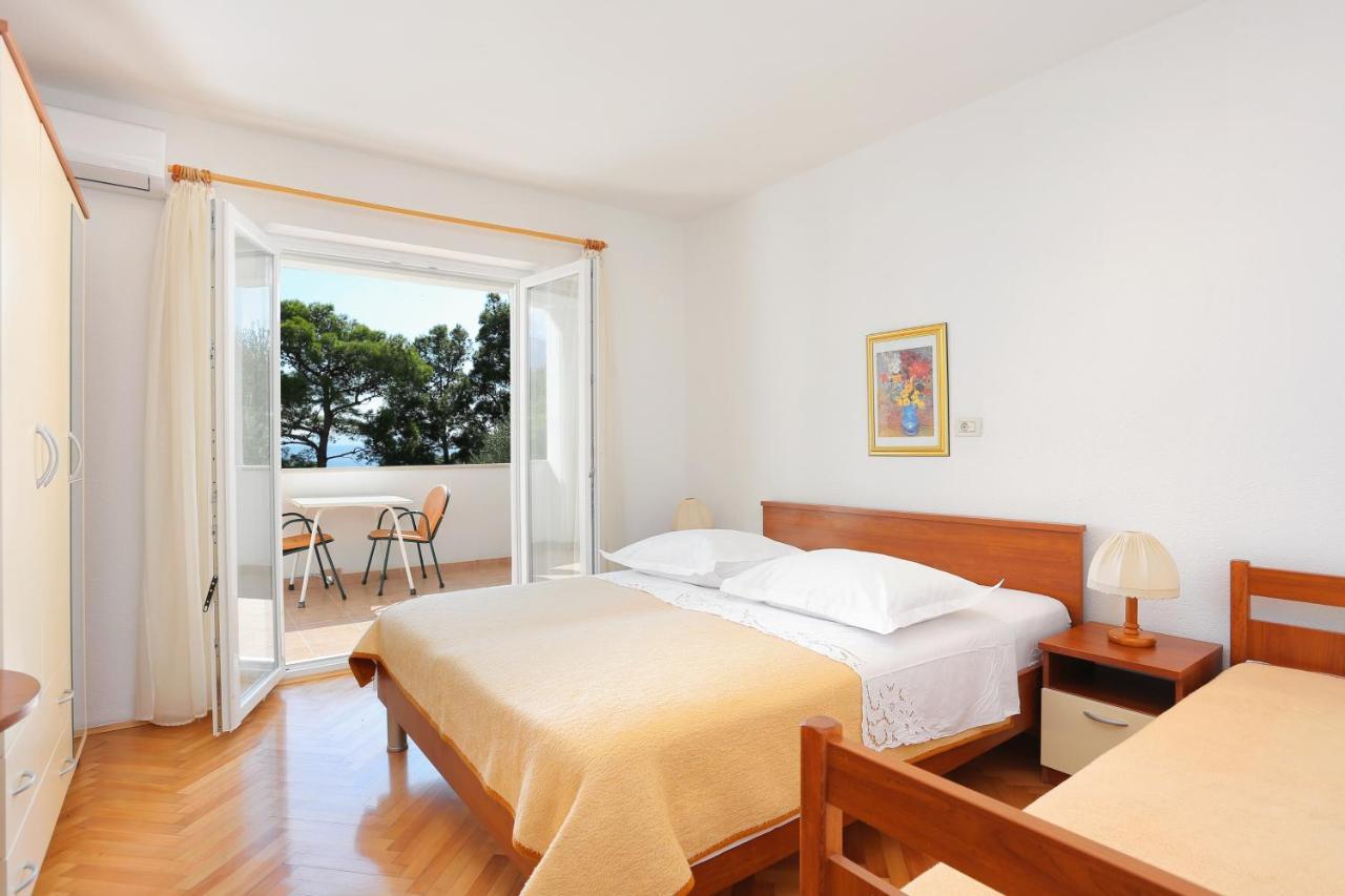 Apartments By The Sea Brela, Makarska - 6688 Eksteriør bilde