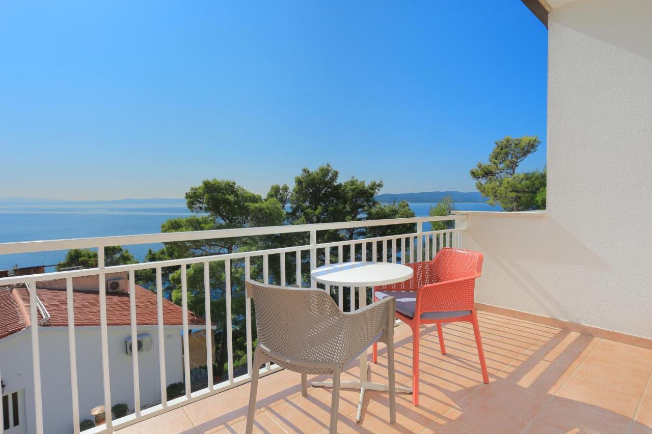 Apartments By The Sea Brela, Makarska - 6688 Eksteriør bilde